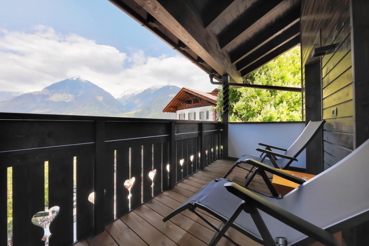 Hotel Schlosswirt Schenna Eksteriør bilde
