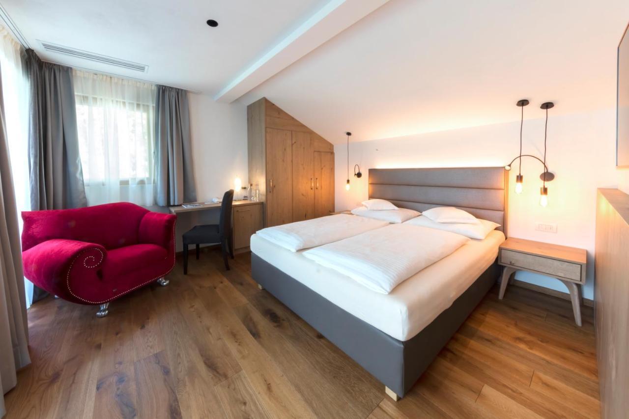 Hotel Schlosswirt Schenna Eksteriør bilde