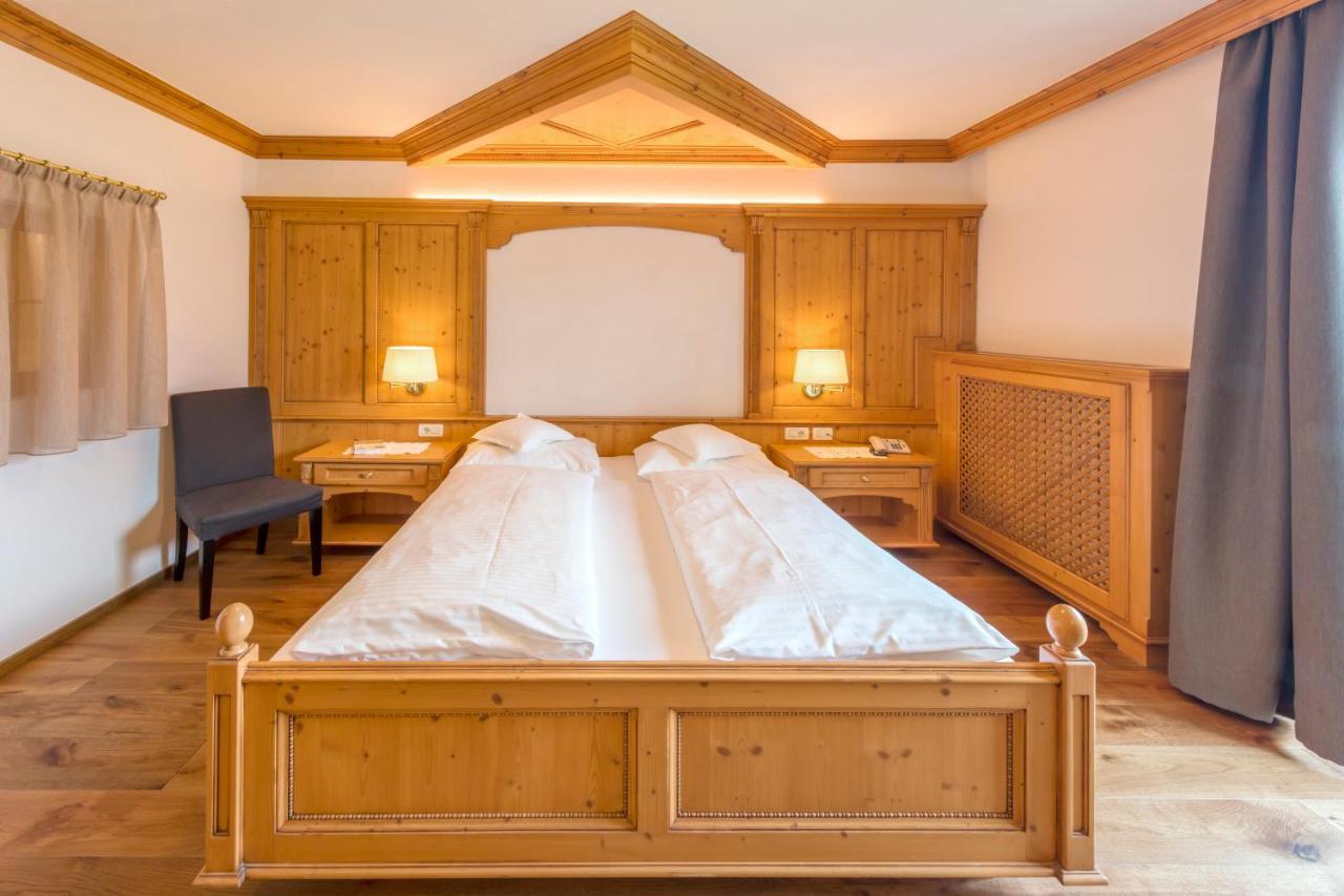 Hotel Schlosswirt Schenna Eksteriør bilde