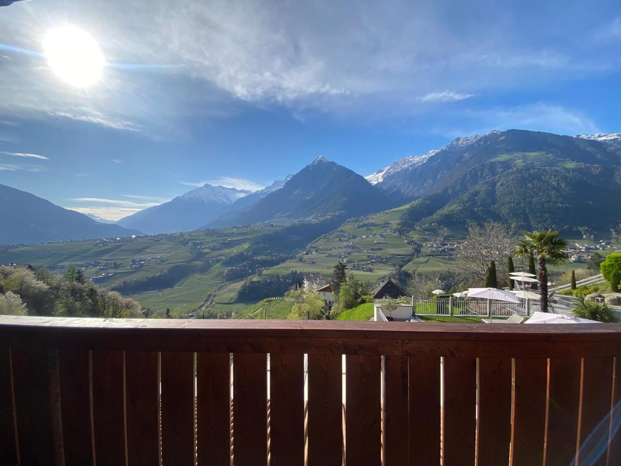 Hotel Schlosswirt Schenna Eksteriør bilde