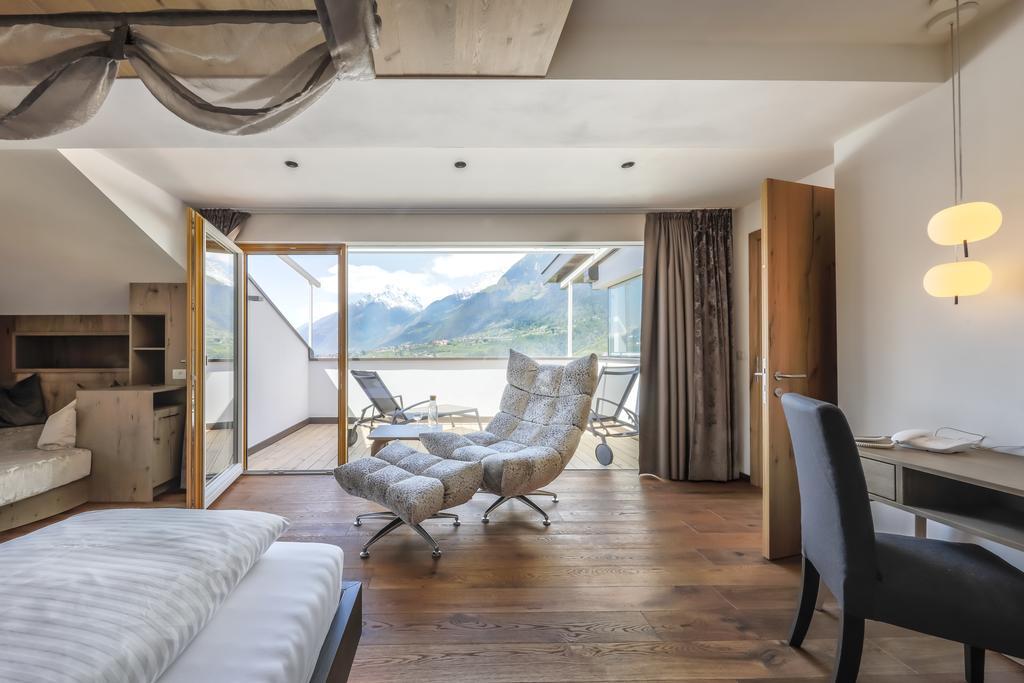 Hotel Schlosswirt Schenna Eksteriør bilde