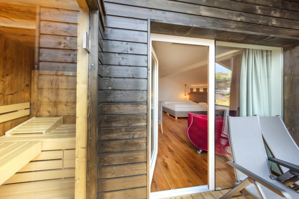 Hotel Schlosswirt Schenna Eksteriør bilde