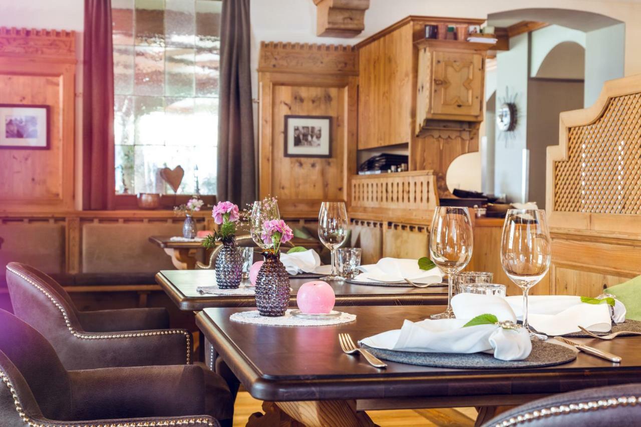 Hotel Schlosswirt Schenna Eksteriør bilde