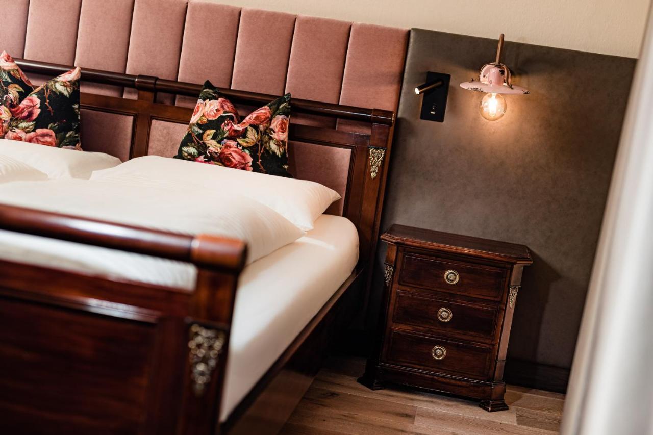 Hotel Schlosswirt Schenna Eksteriør bilde