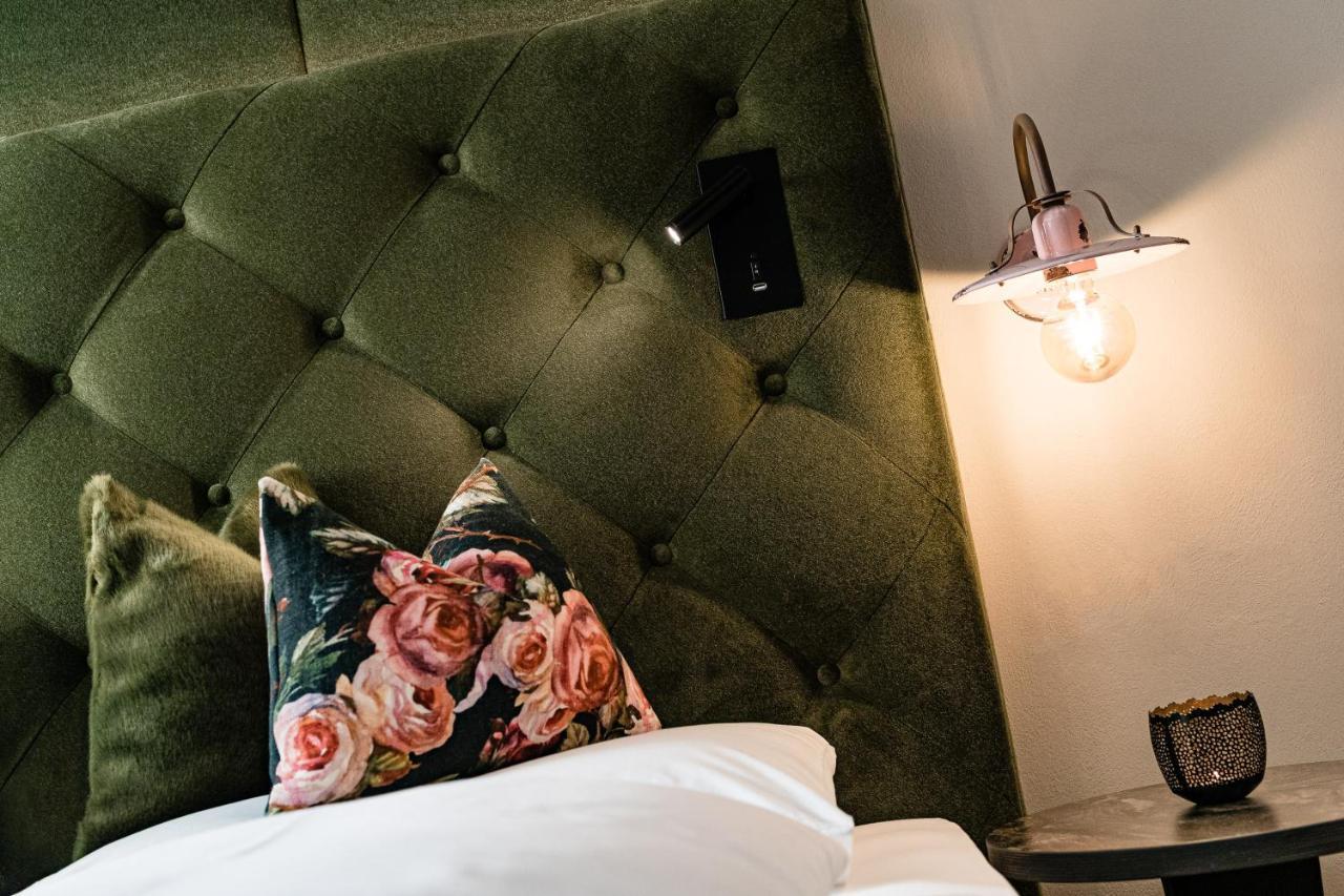 Hotel Schlosswirt Schenna Eksteriør bilde